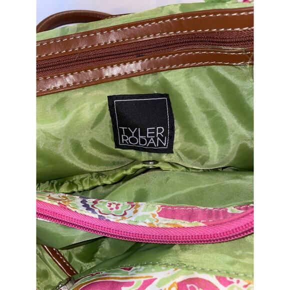 Tyler Rodan Paisley Summer for Summer - So Many Pockets! - Great for Travel - Picture 6 of 13